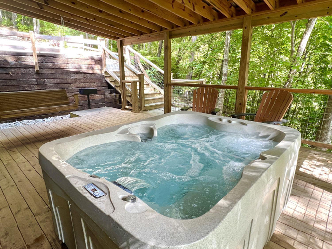 Others 4, Bigfoots Hideaway cabin, Sevier