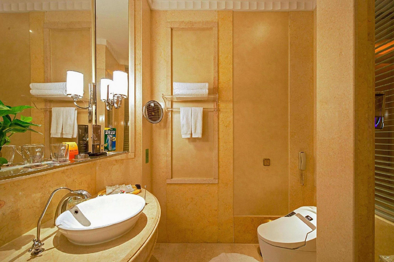Bathroom 3, CIXI PLATINUM HANJUE HOTEL 慈溪白金汉爵大酒店, Ningbo