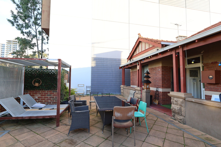 Others 5, Downtown Backpackers Hostel - note - Valid Passport required for check in, Perth