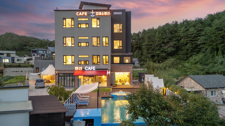 Exterior & Views 2, Gangneung Cresostay Pension, Gangneung
