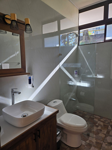 Bathroom 4, Las Cruces Biological Station, Coto Brus