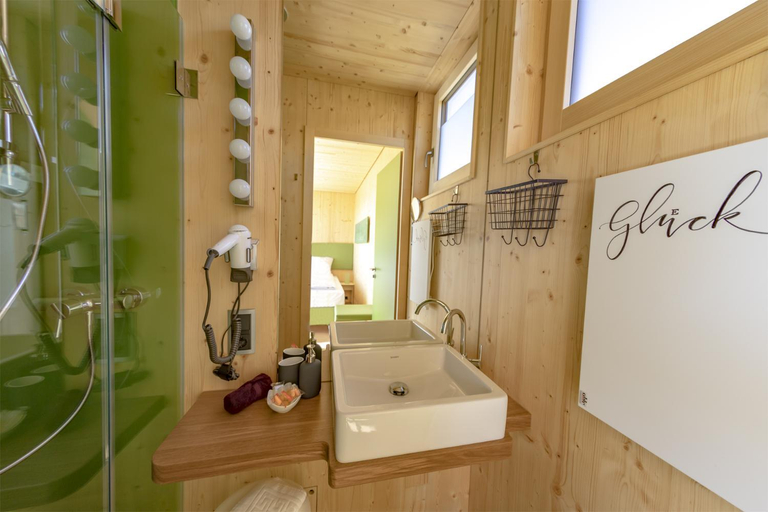 Bathroom 5, kleinHOTEL Steinau-Rabenstein GbR, Main-Kinzig-Kreis