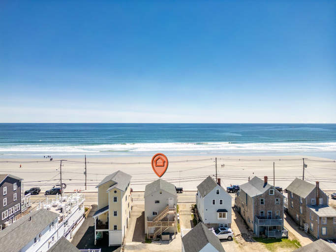 Exterior & Views, Beachfront Pet Friendly Sleeps 15 Bbq!