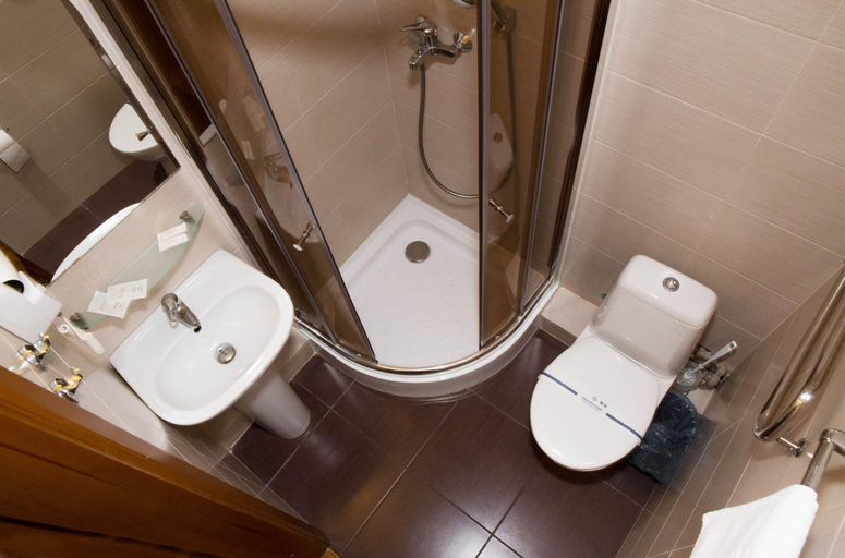 Bathroom 3, Hotel Barbaris, Dniprovs'kyi