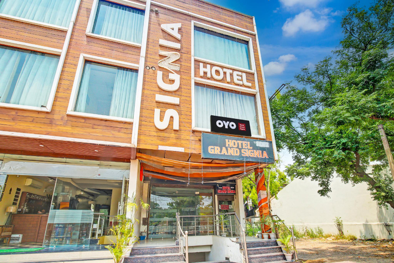 Exterior & Views, Hotel O Grand Signia, Sahibzada Ajit Singh Nagar