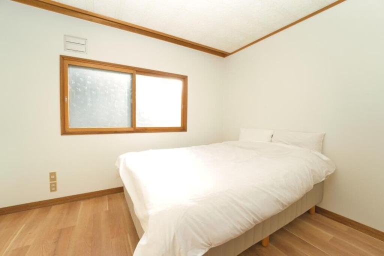 Bedroom 3, Toya Blue, Tōyako