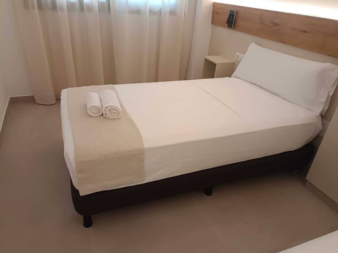 Room 2, Huelin Málaga Apartamentos, Málaga