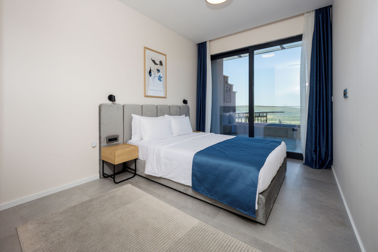 Bedroom 3, Royal Blue Resort & Residence