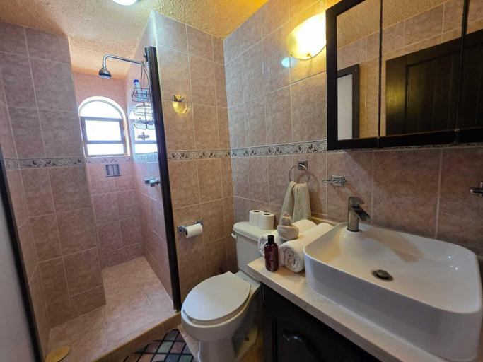Bathroom 3, Ocean view condo with balcony hotel zone, Benito Juárez