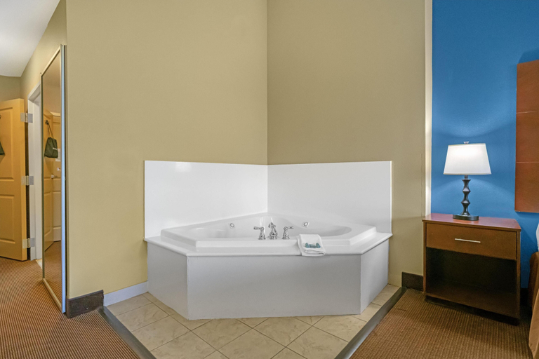 Bathroom 4, Best Western St. Francisville Hotel, West Feliciana