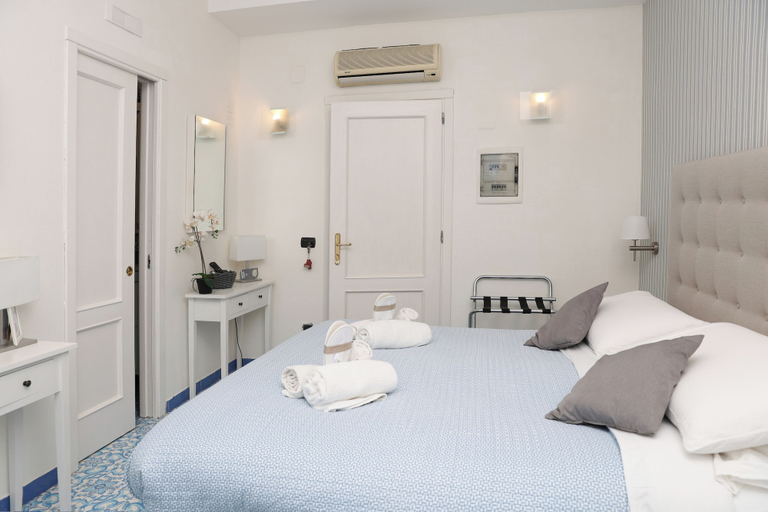 Bedroom 2, Hotel Palma Central, Napoli