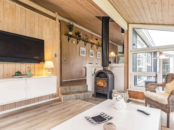 Others 4, 5 Star Holiday Home in Hjorring, Hjørring