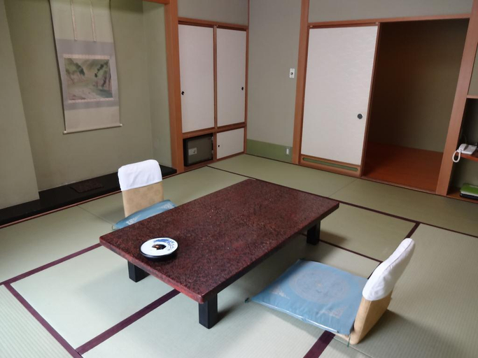 Bedroom 4, Hotel Kurobe, Kurobe