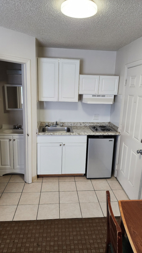 Private kitchen 3, Stay Lodge Charlotte, Mecklenburg