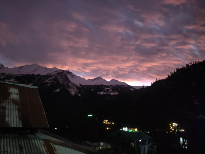 Sport & Beauty 5, Sunset Inn tosh, Kullu