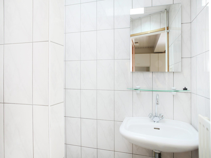 Bathroom, Farmhouse in Ulicoten near Forest Trails, Baarle-Nassau