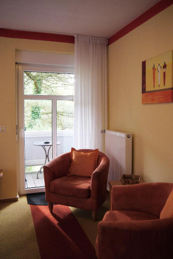 Others 2, Hotel Dat greune Eck, Heidekreis