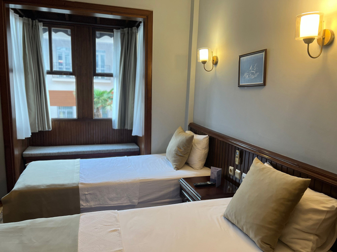 Bedroom 3, Denizci Hotel, Merkez