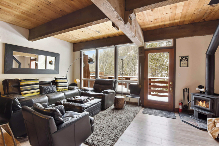 Others 1, Alpine Manor Retreat Mountain Relaxation, Placer