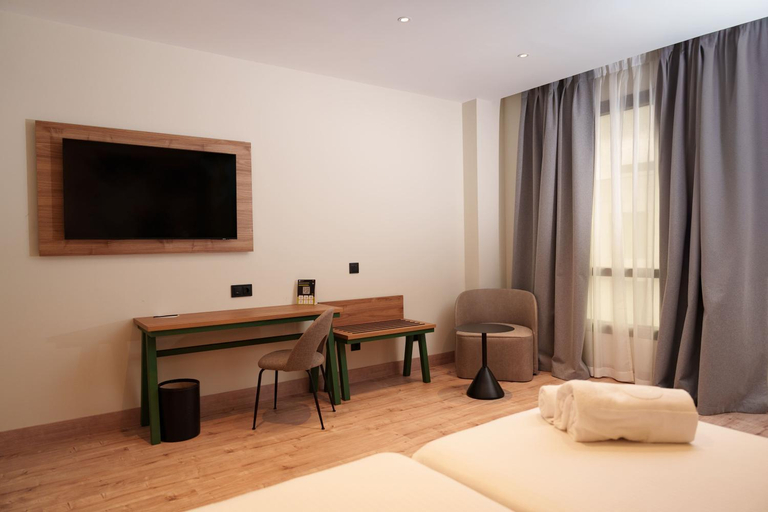 Bedroom 2, SERCOTEL PRINCESA DE EBOLI, Madrid
