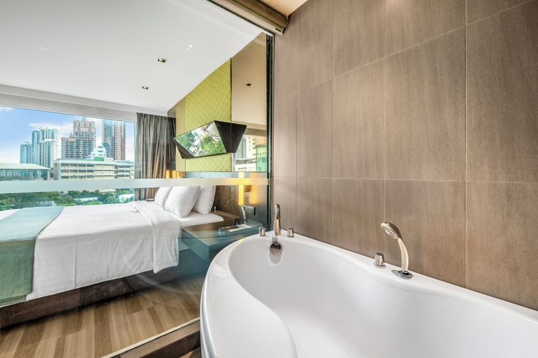 Bathroom 5, The Mandison Bangkok (Formerly Golden Tulip Mandison Suites), Khlong Toey