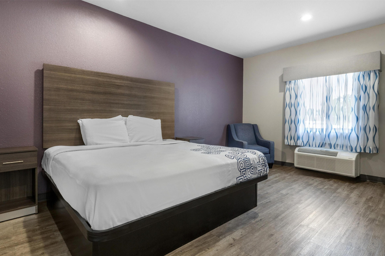 Bedroom 4, SureStay Plus Hotel by Best Western Ada, Pontotoc