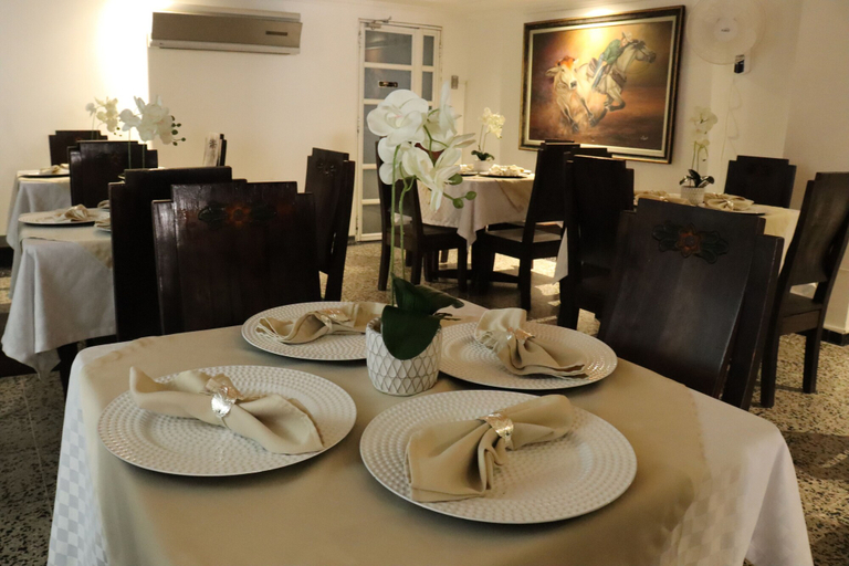 Food & Drinks 4, Hotel Inambu, Restrepo