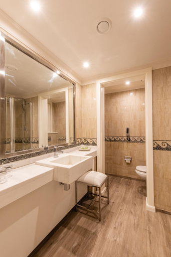 Bathroom 4, Acropole Tunis Hotel, Cité El Khadra