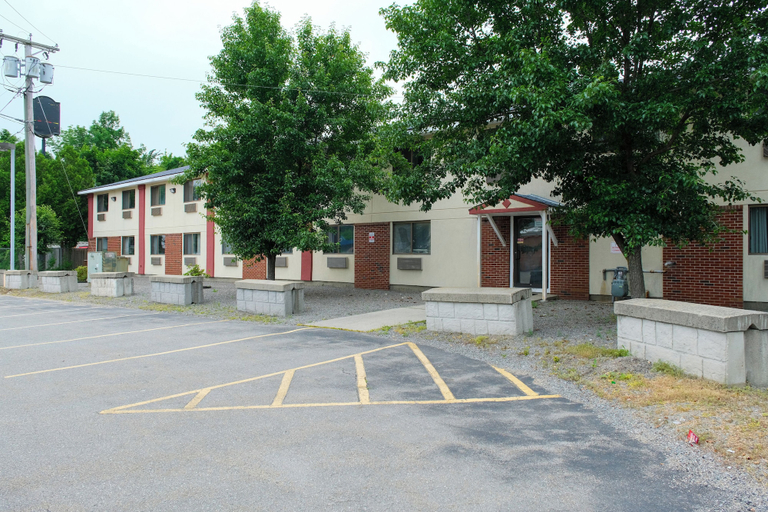 Exterior 3, Gardner Inn, Worcester