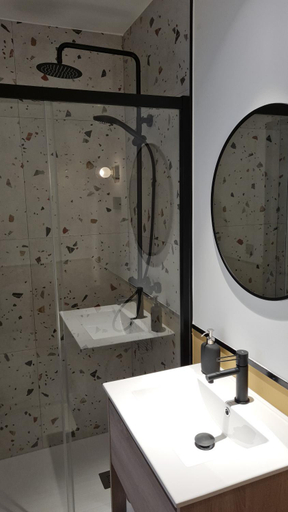 Bathroom 3, Calamo Guesthouse, Madrid