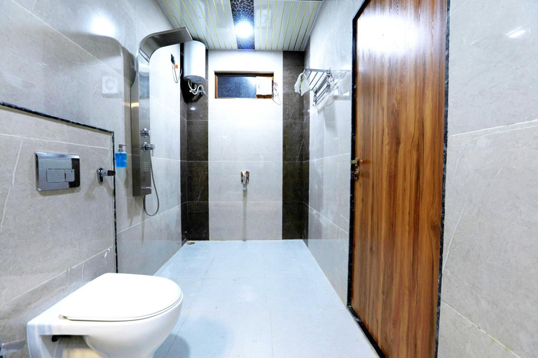 Bathroom 3, Golden Signature, Jaisalmer