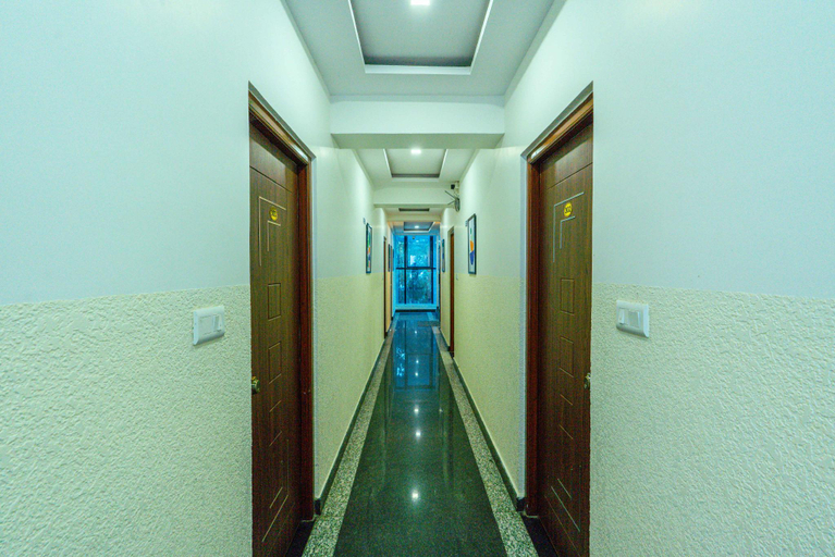 Public Area 3, Treebo Elmas Grand, Bangalore