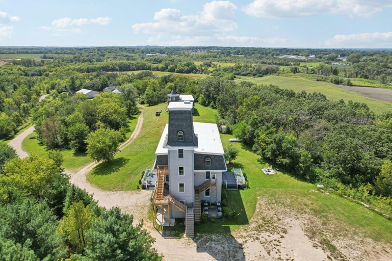 Exterior & Views 1, The Starlight Tower Manor, River, Arcades, Observatory, Theater, Jefferson