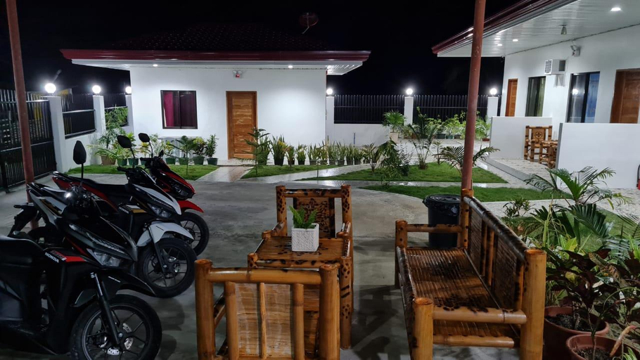 Public Area 2, Babas Guesthouse, Moalboal