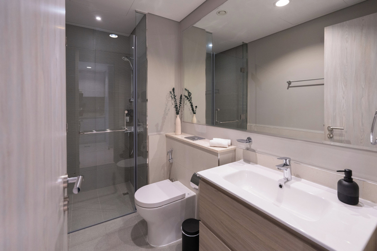 Bathroom, Cityscape Elegance 1BR near Downtown, Dubai