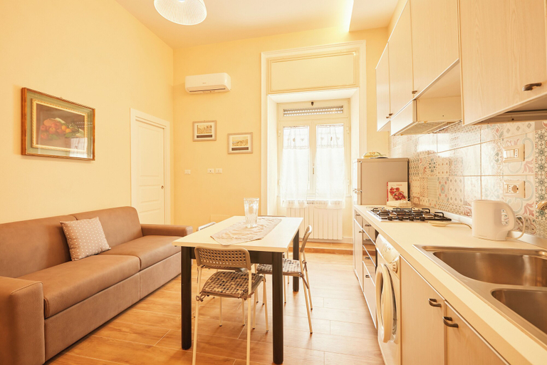 Living area 2, Napoli Fuori, Napoli