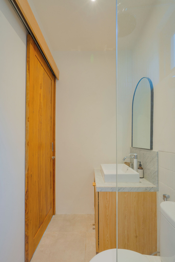 Bathroom 4, Mila Apartment, Badung