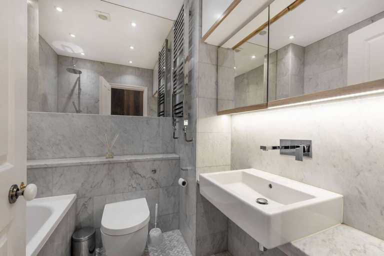 Room 2, Stunning Apartment Opposite The British Museum, London