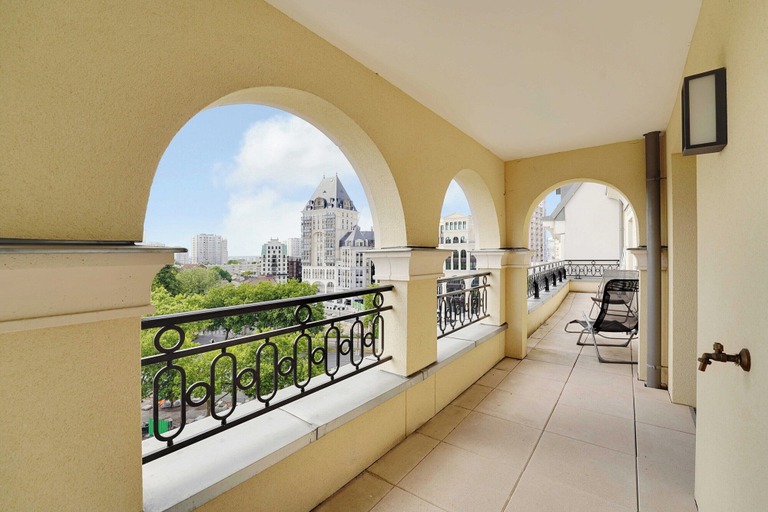 Property grounds 5, Superb 3BR With Terraces - Puteaux La Defense, Hauts-de-Seine