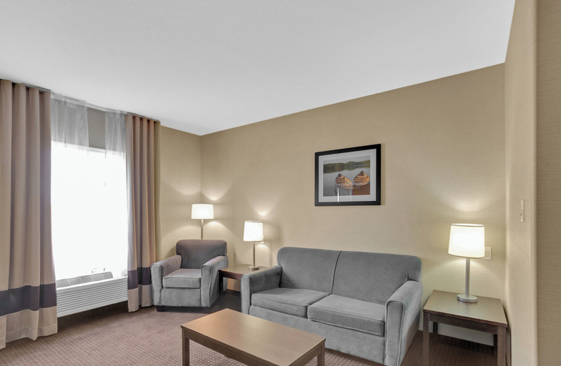 Others 4, Duvernay Inn & Suites, Division No. 18