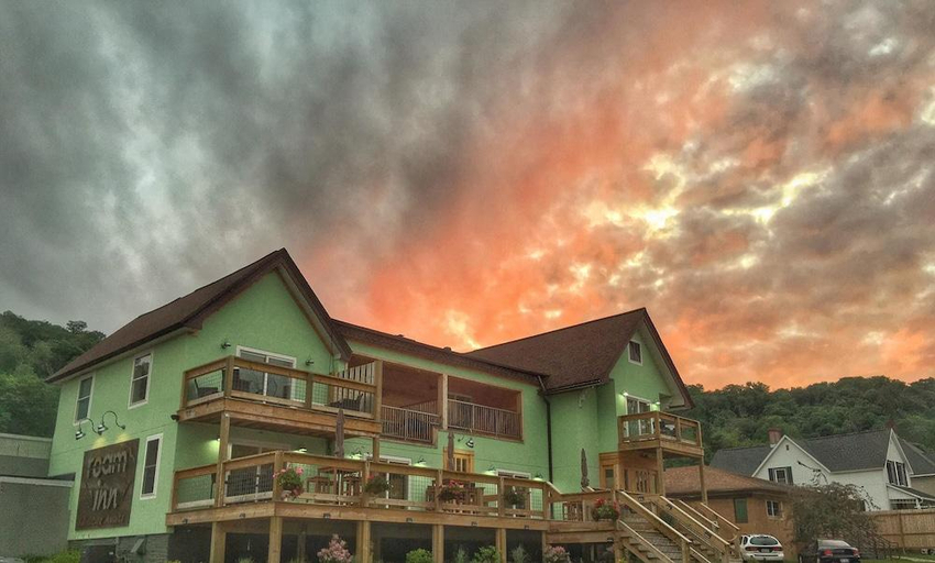 Exterior & Views