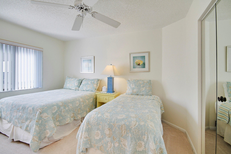 Bedroom 4, Land's End 8-401 Beach Front, Pinellas