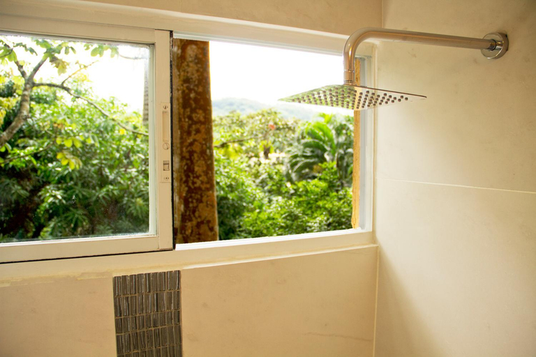 Bathroom 3, Albrook Inn, Panamá