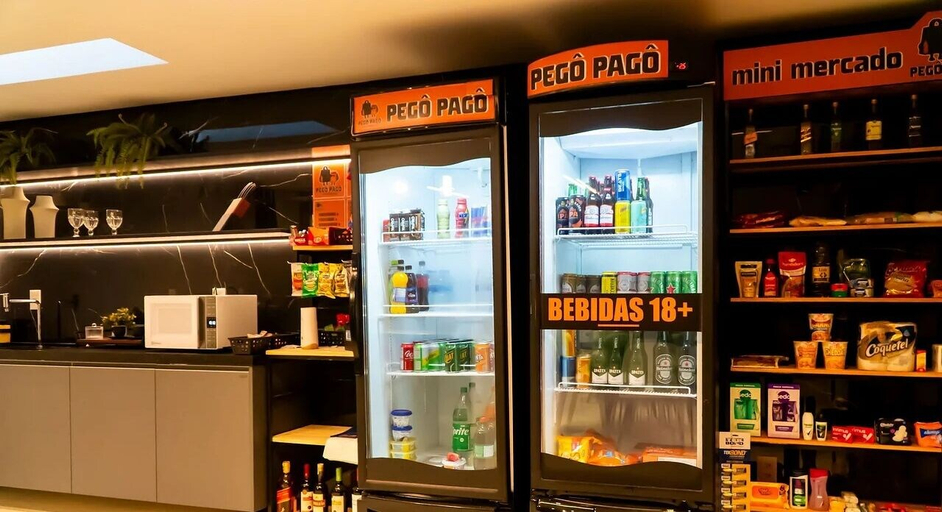 Food & Drinks