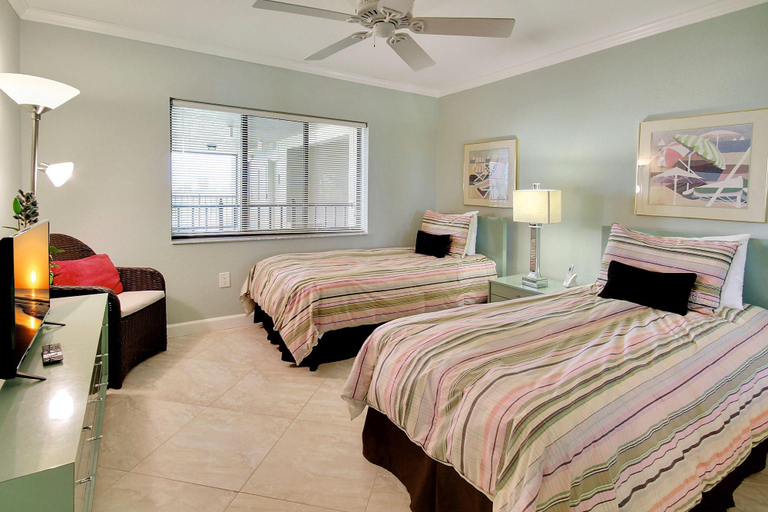 Bedroom 3, Land's End 11-406 Beach Front - Premier, Pinellas