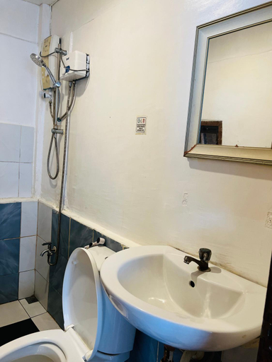 Bathroom 3, Hut sunset view, El Nido