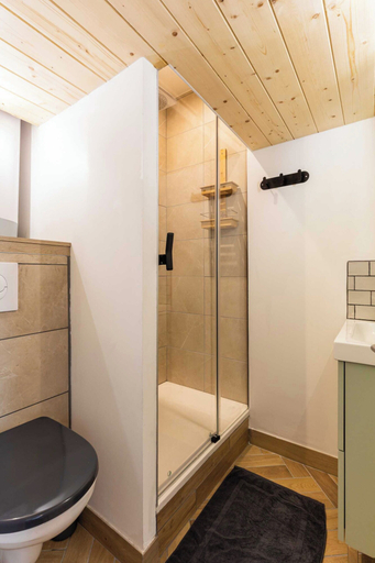 Bathroom 5, Dify Joseph Bonnet - Croix Rousse, Rhône