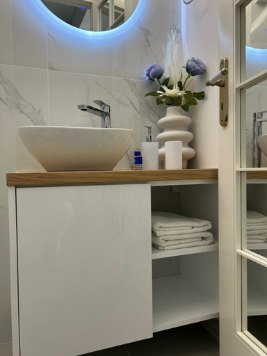 Bathroom 4, Villa Constangie, Attica