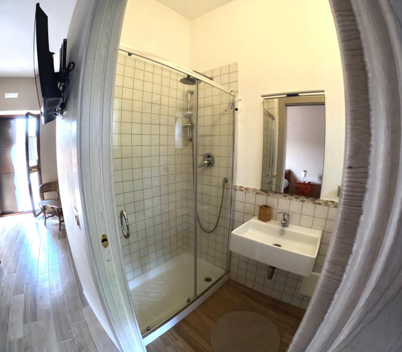 Others 3, B&b A casa di Maybe, Caserta