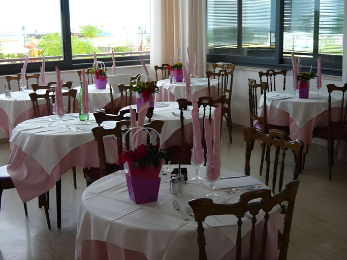 Food & Drinks 5, Hotel Atlas B B, Forli' - Cesena